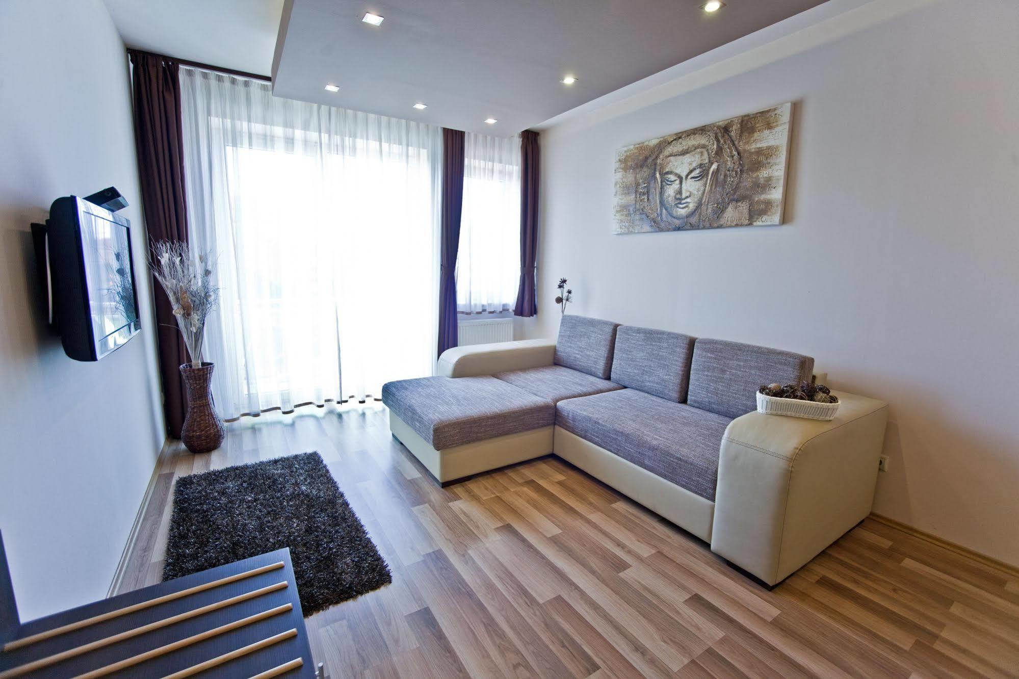 Nemeth Apartmanok Sárvár Екстериор снимка