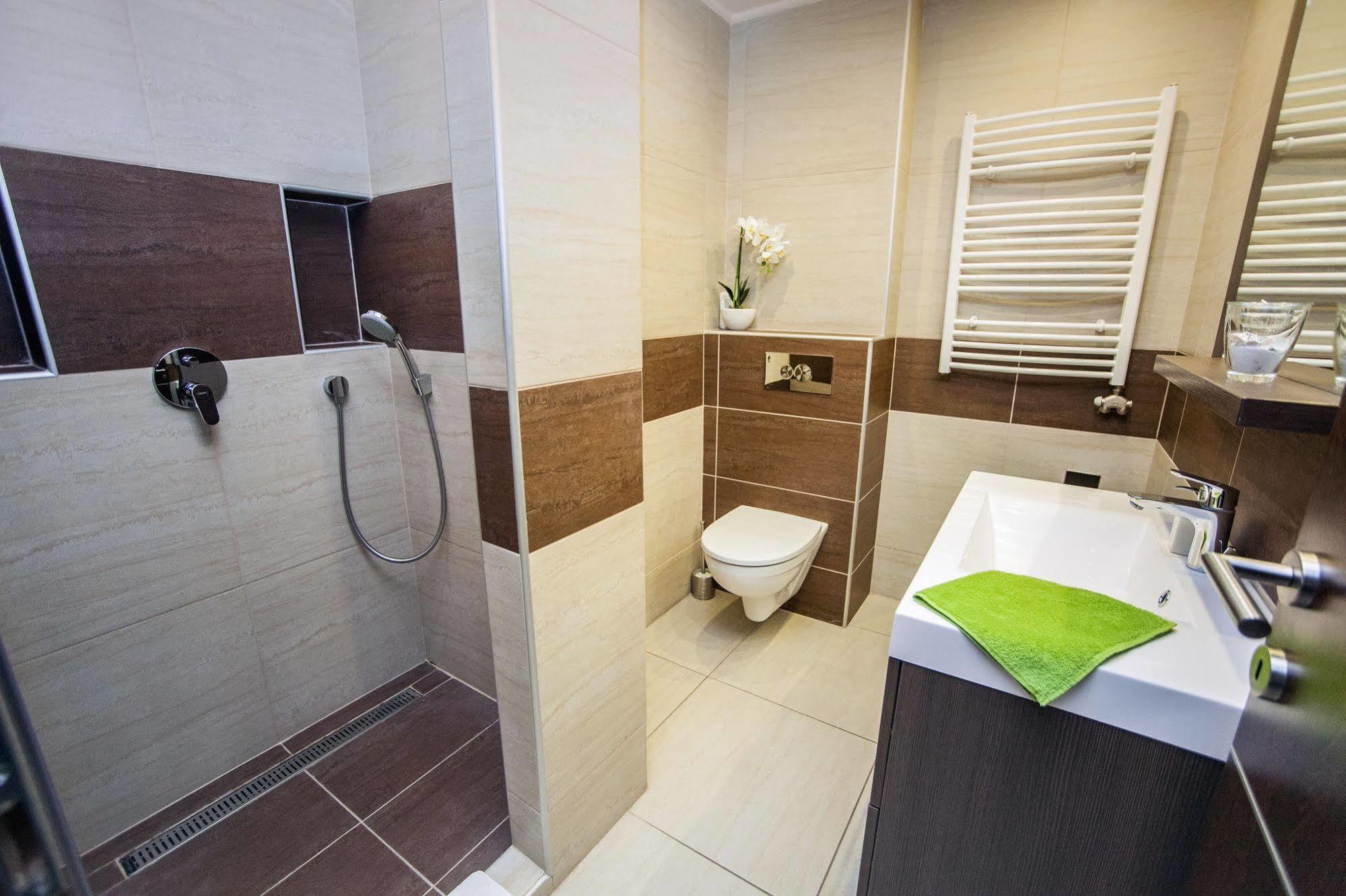 Nemeth Apartmanok Sárvár Екстериор снимка